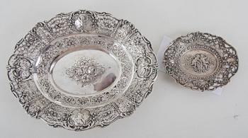 FAT, 2 st, silver, importstämplar.