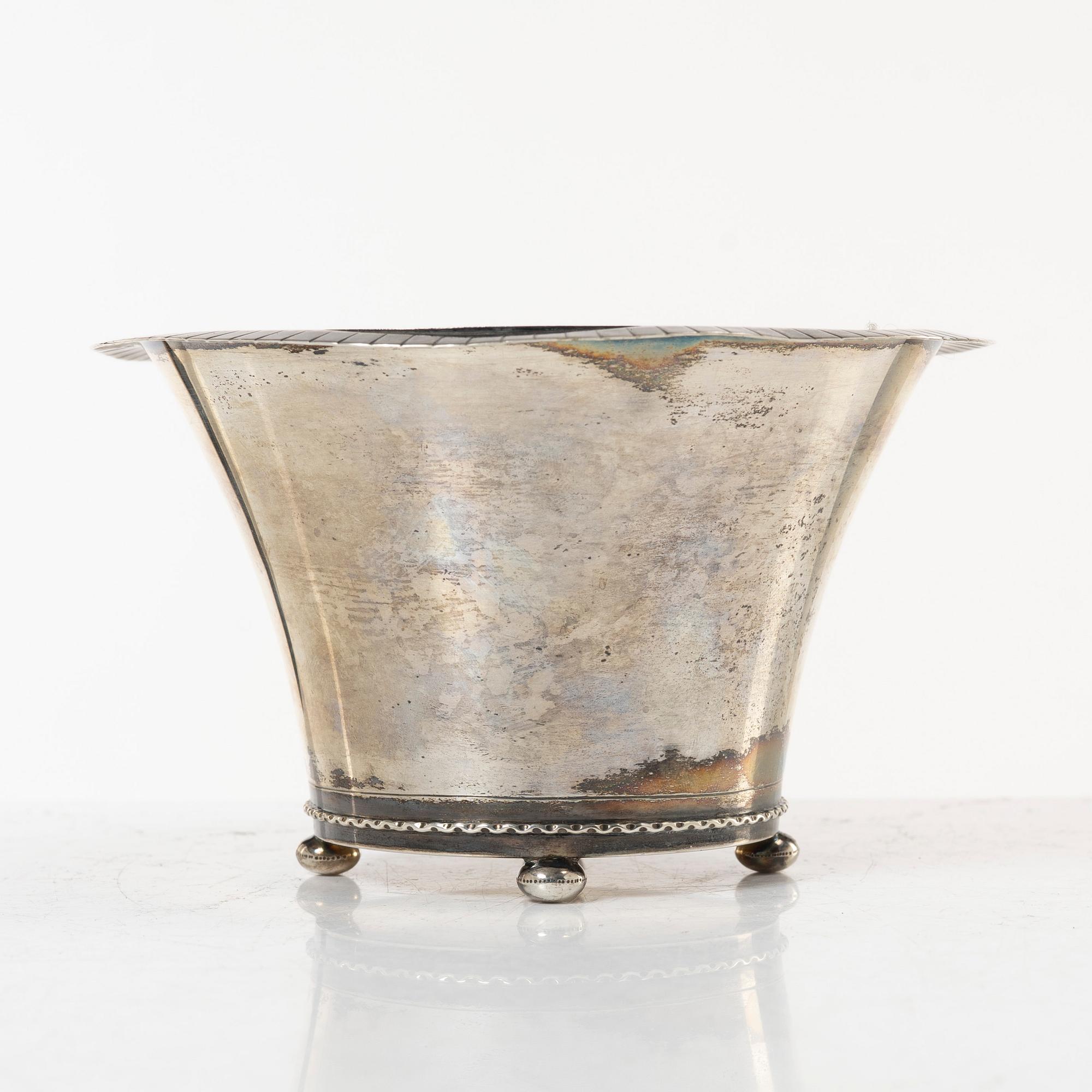 A bowl, silver, GAB, Stockholm, 1929.