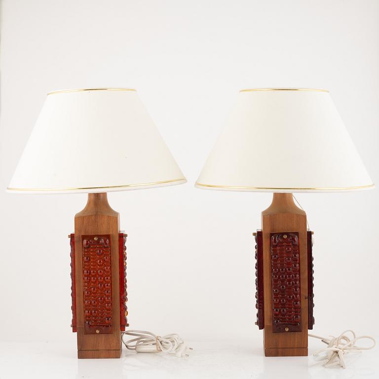 Table lamps, a pair, walnut, 1960s/70s.