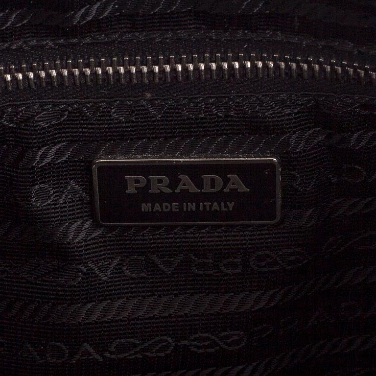Prada, laukku.