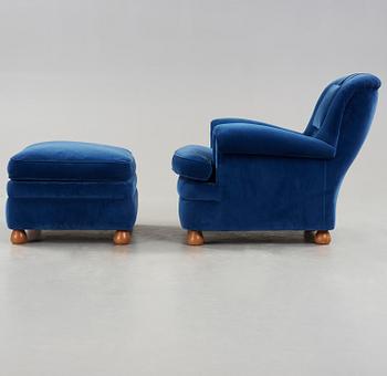 JOSEF FRANK, fåtölj med fotpall, Firma Svenskt Tenn, modell 336.