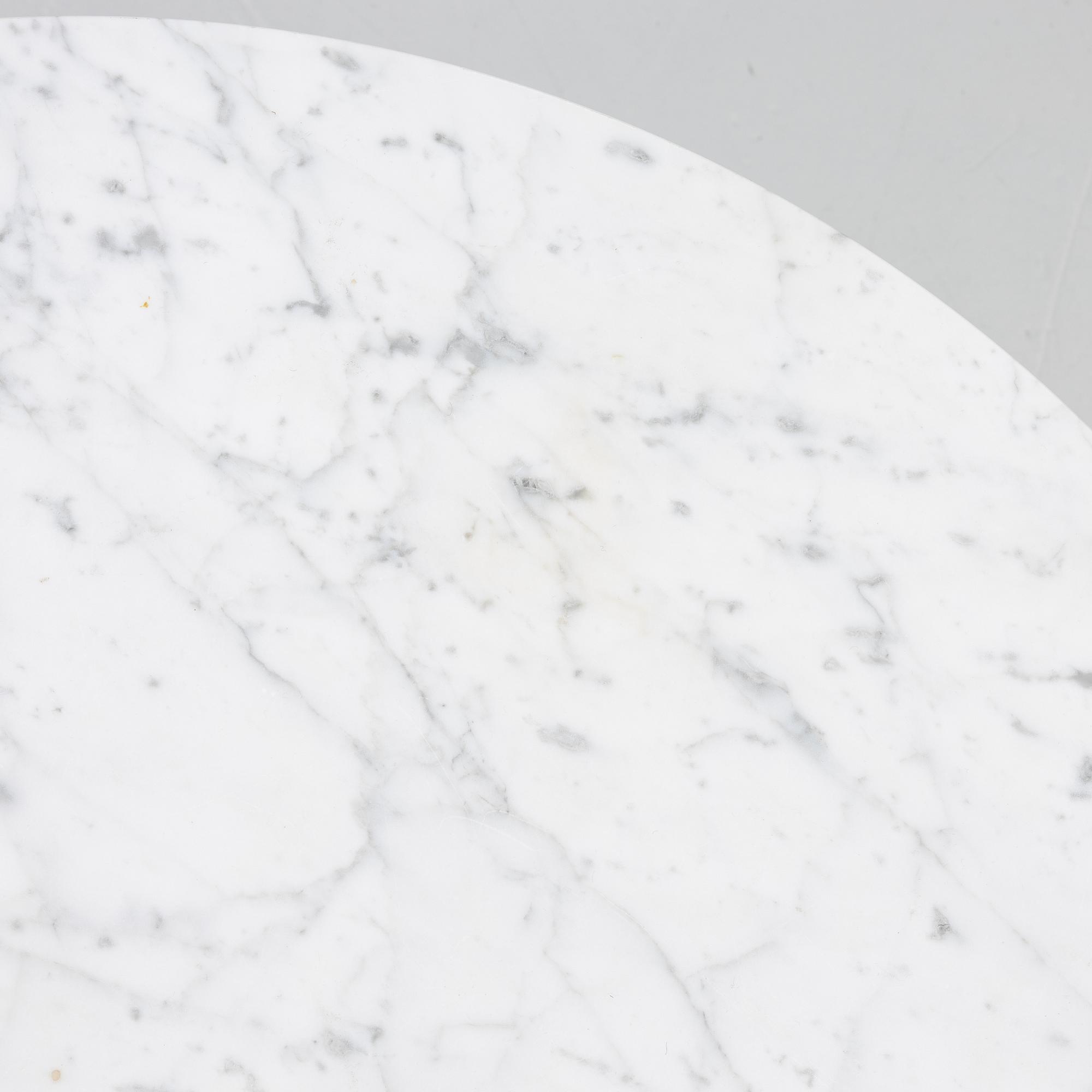 Dennis Marquart, a coffee table, OX Denmarq.