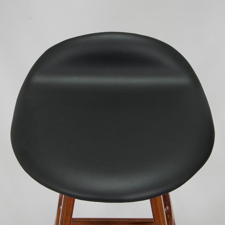 Erik Buck, a pair of 1960s 'OD-61' bar stools for Odense Maskinsnedkeri A-S, Denmark.