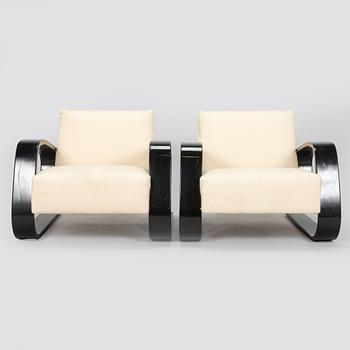 Alvar Aalto, a pair of 1970s armchairs 'Tank chair', model 400, for Artek.