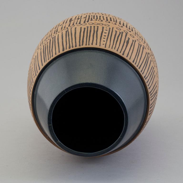 LISA LARSON, vas, "Grenada", stengods, Gustavsberg, formgiven 1959.