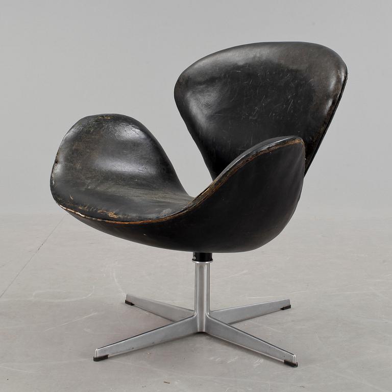 FÅTÖLJ, "Svanen", Arne Jacobsen, Fritz Hansen, Danmark.