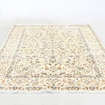 Matta Orientalisk semiantik, ca 286x193 cm.