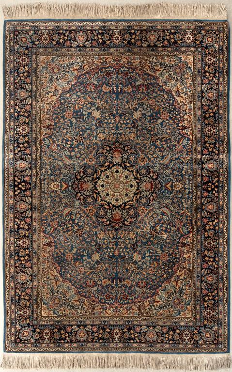 Oriental rug, old, approx. 198x136 cm.