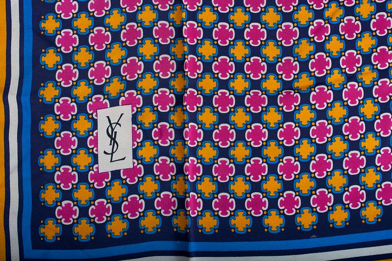 SCARF, siden, Yves Saint Laurent.