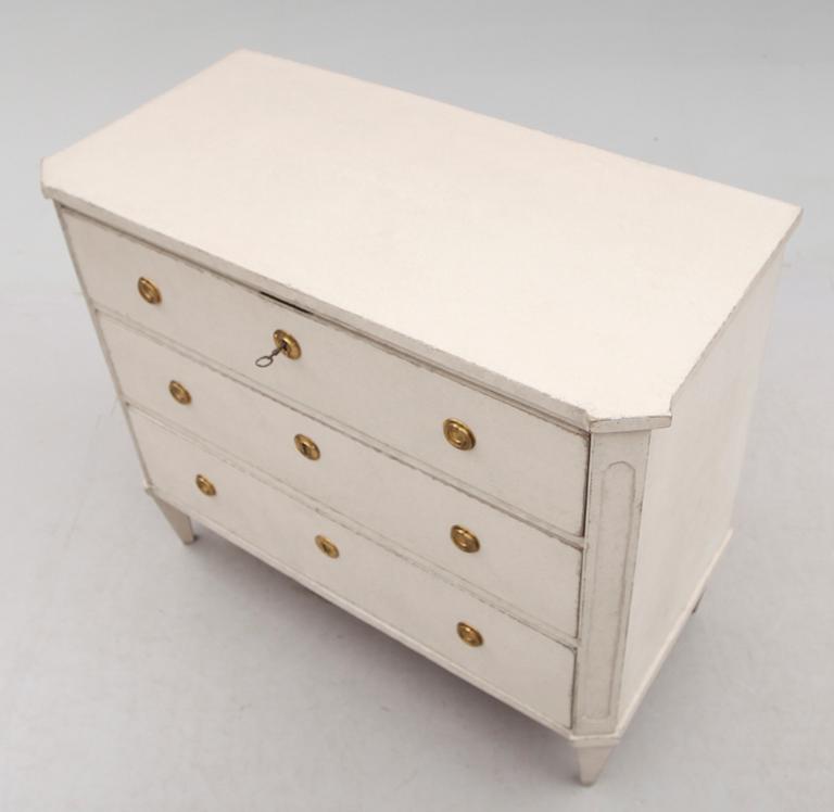 BYRÅ, gustaviansk stil, 1800-talets slut.