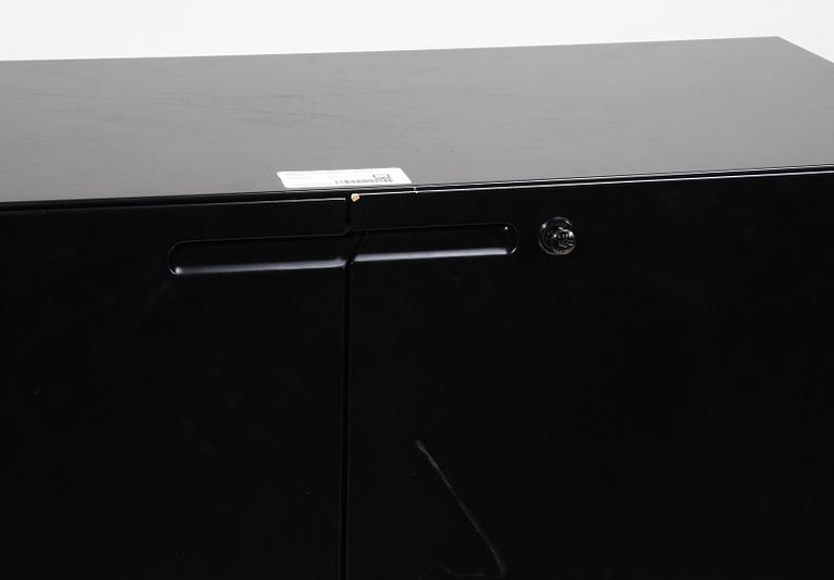 KONTORSMÖBEL, 4 delar, sent 1900-tal.