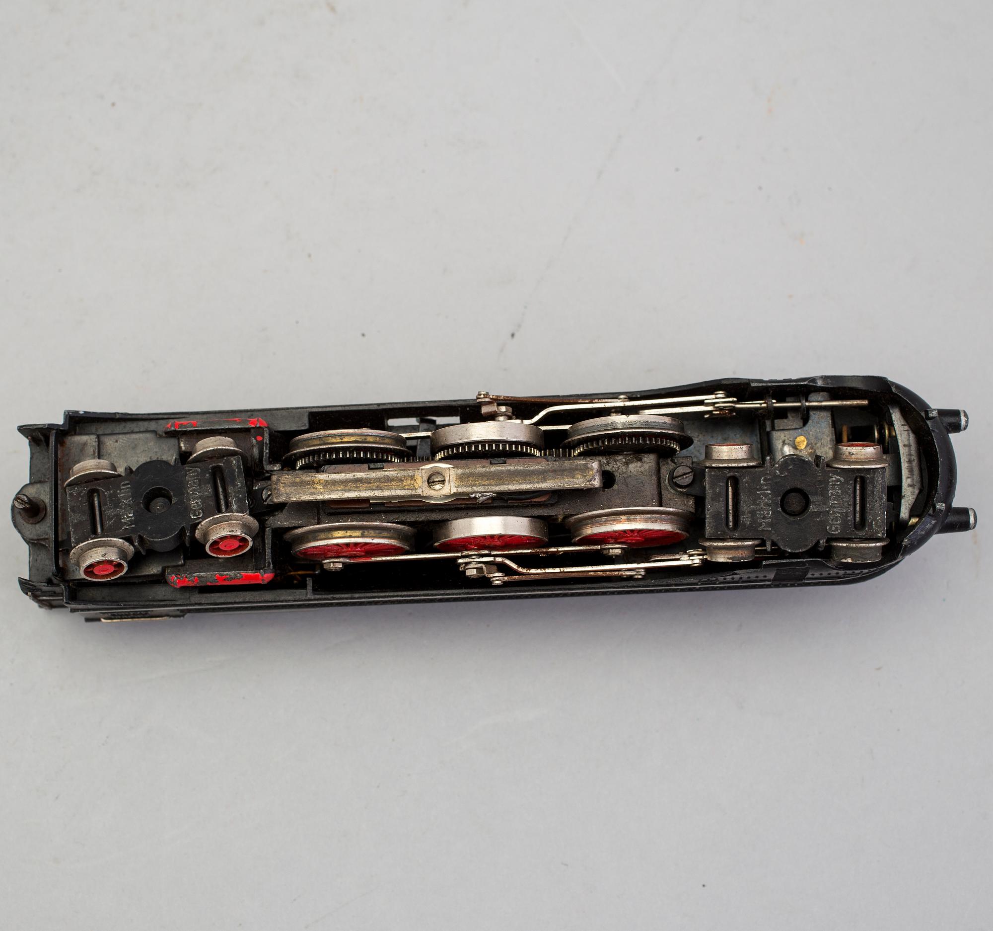 A Märklin streamlined locomotive SK800 3007 H0.