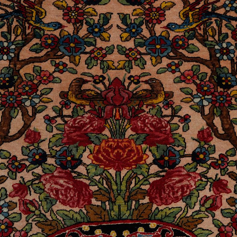 MATTA, Isfahan, semiantik, ca 210x140 cm.