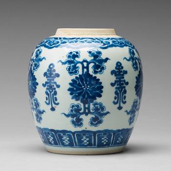 715. BOJAN, porslin. Qingdynastin, Kangxi (1662-1722).