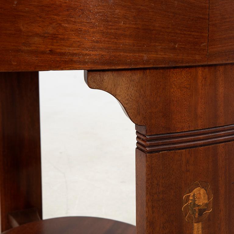 Table from the first half of the 20th century.