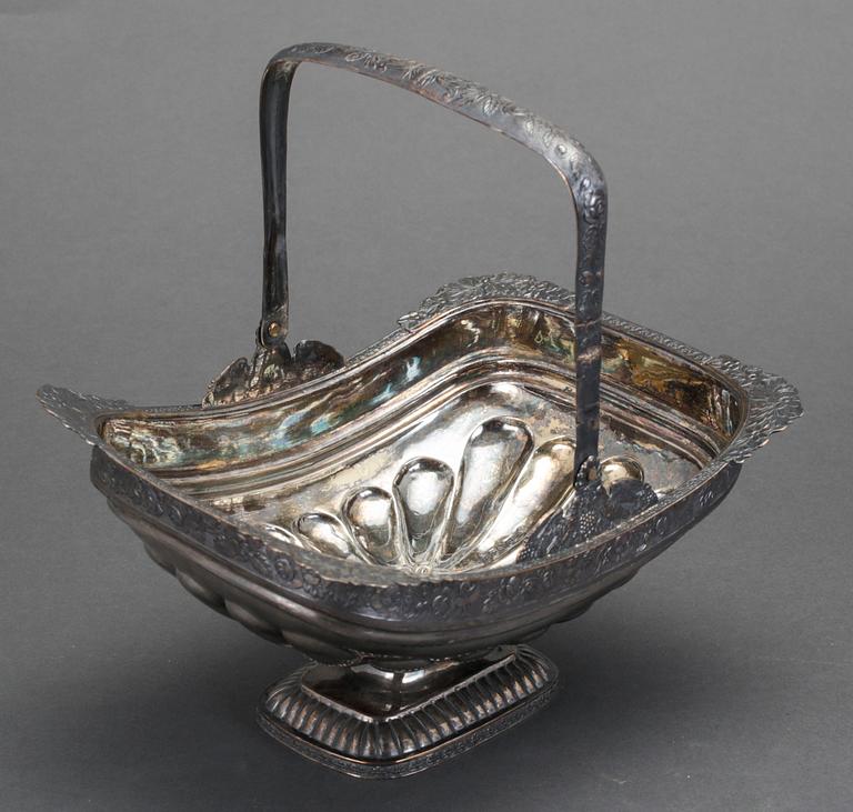 SKÅL, silver, St Petersburg, Ryssland. 1833. Vikt ca 200 gram.