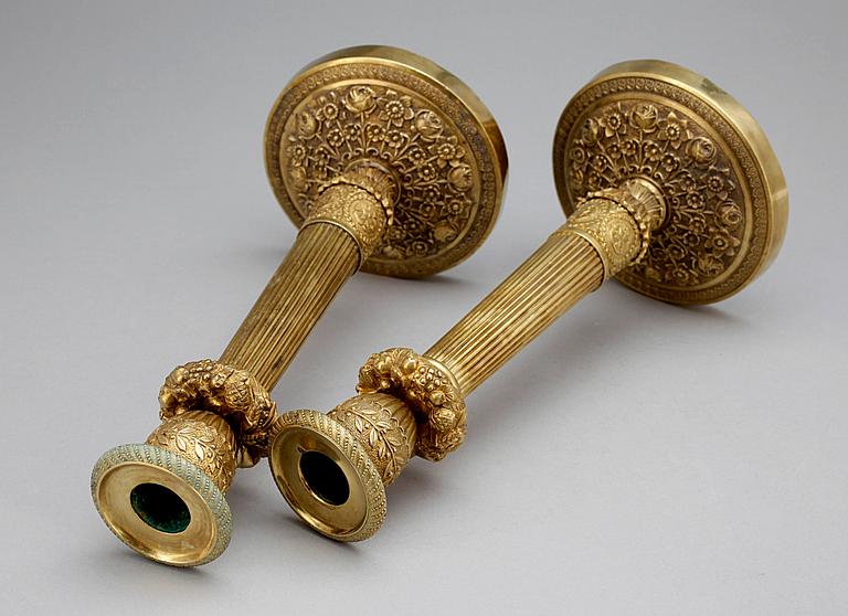 LJUSSTAKAR, ett par, empire, 1800-talets första hälft.