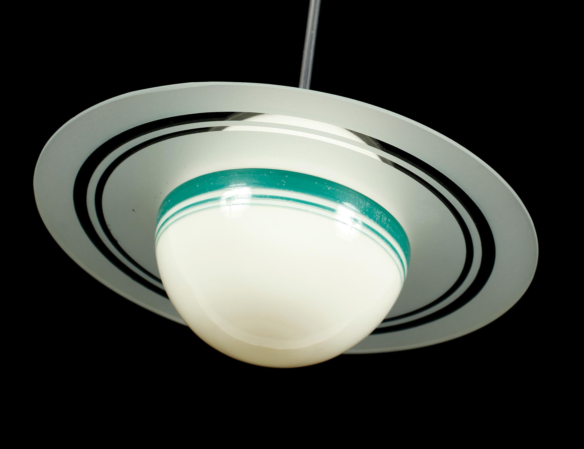 TAKLAMPA, 1900-talets mitt. Höjd 57 cm.