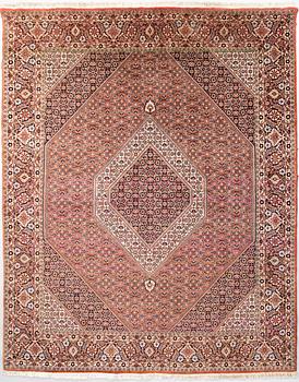 An oriental 'Bidjar' carpet. Circa 254x204 cm.
