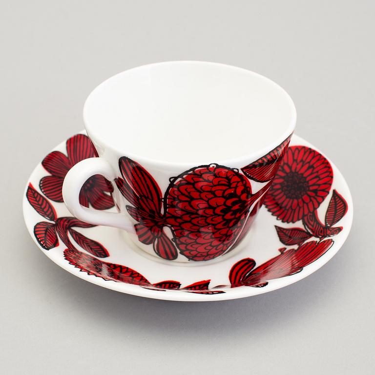 STIG LINDBERG, 6 stycken kaffekoppar i benporslin, "Röd Aster", Gustavsberg 1972-1974.