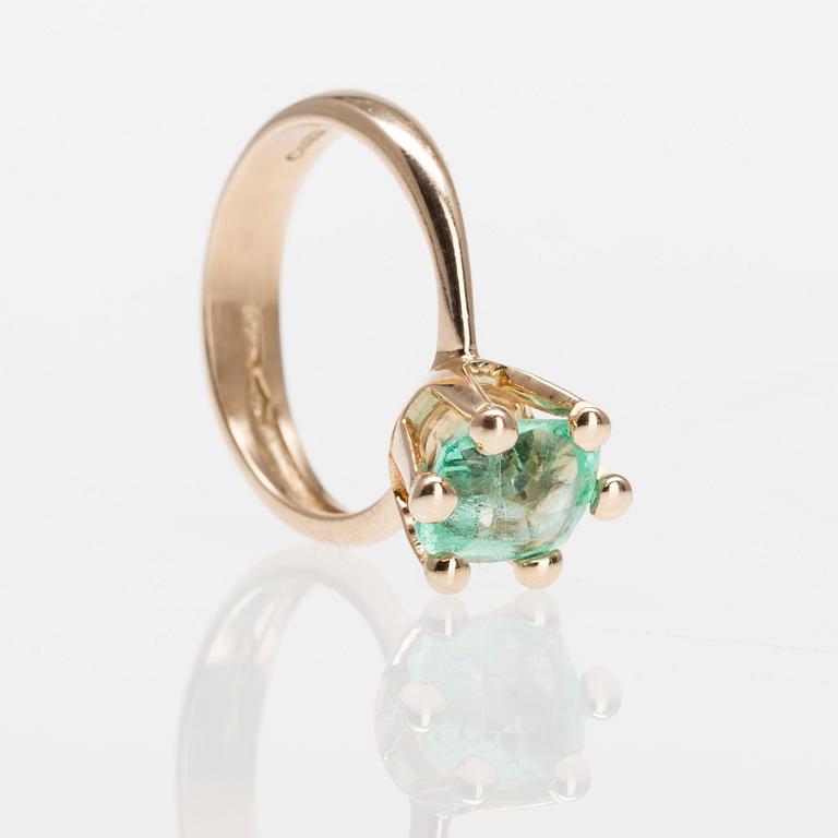 RING, 14K guld, smaragd ca 2,40 ct, Aura, Tallin, 2000-tal.