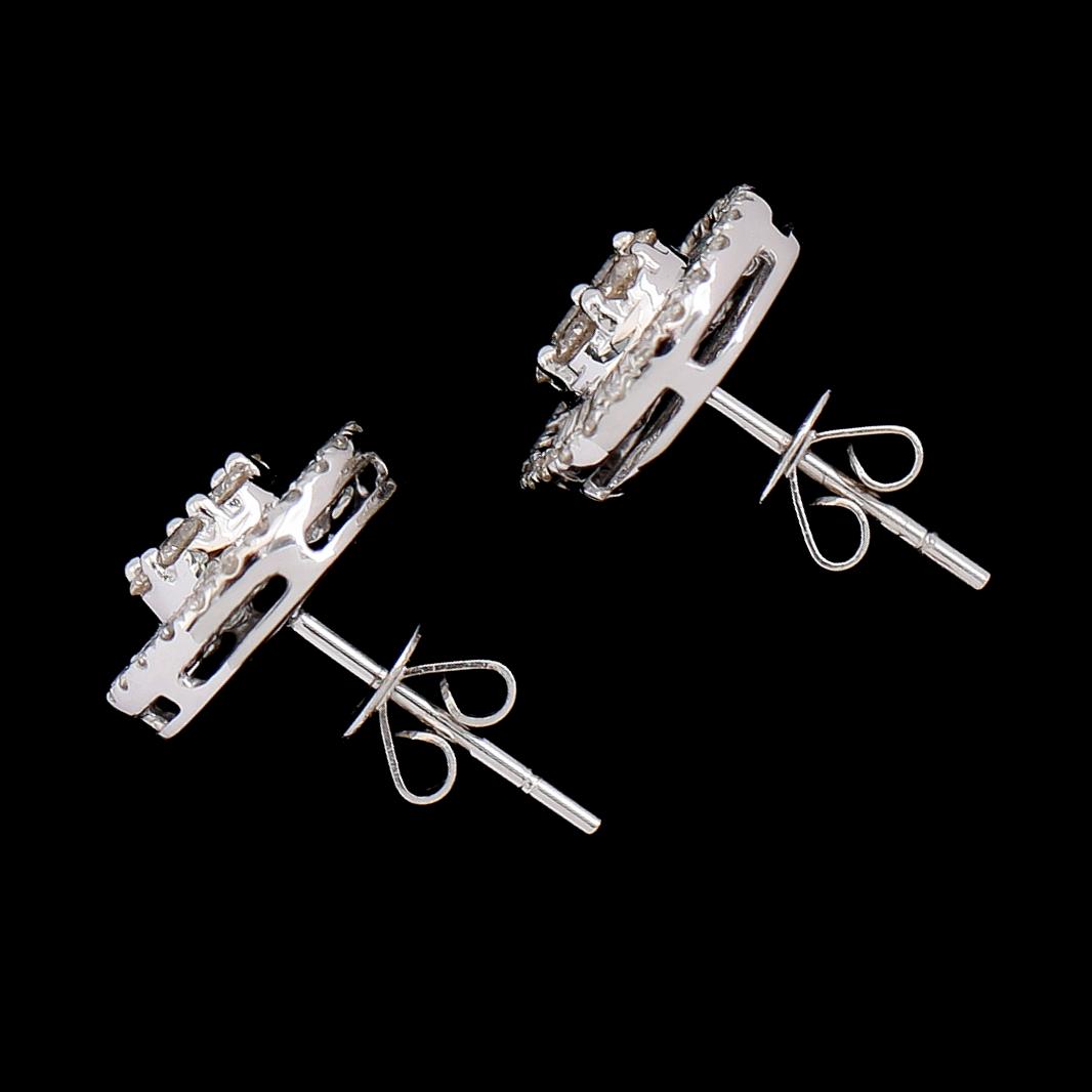 ÖRHÄNGEN, 1 par, 18K vitguld, diamanter tot ca 0.87 ct.