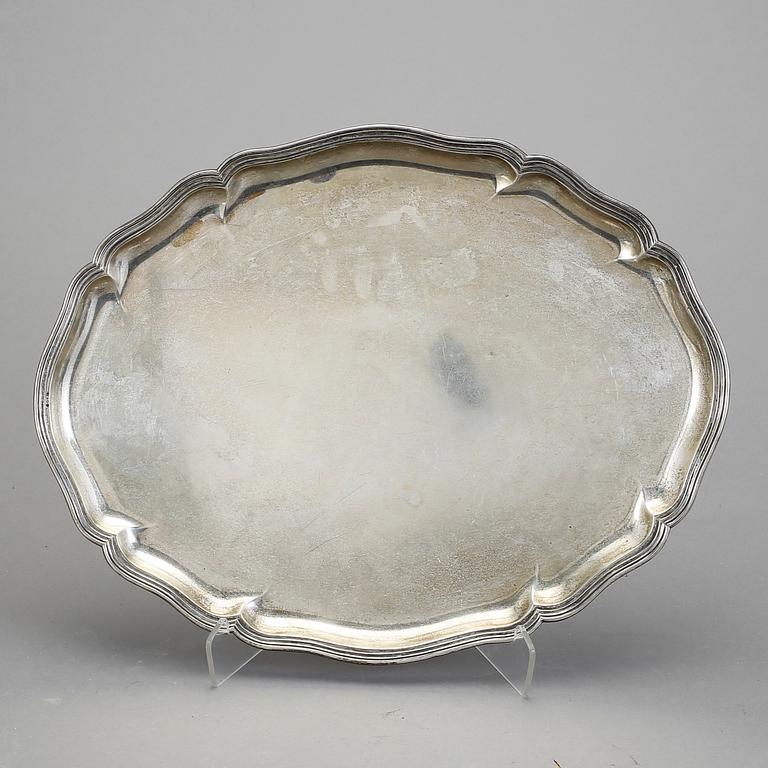BRICKA, silver, svensk importstämpel, K. Anderson, Stockholm 1917. Vikt ca 1070 gram.