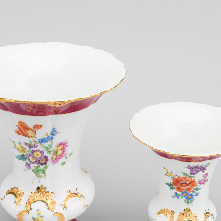 A set of two Meissen porcelain vases.