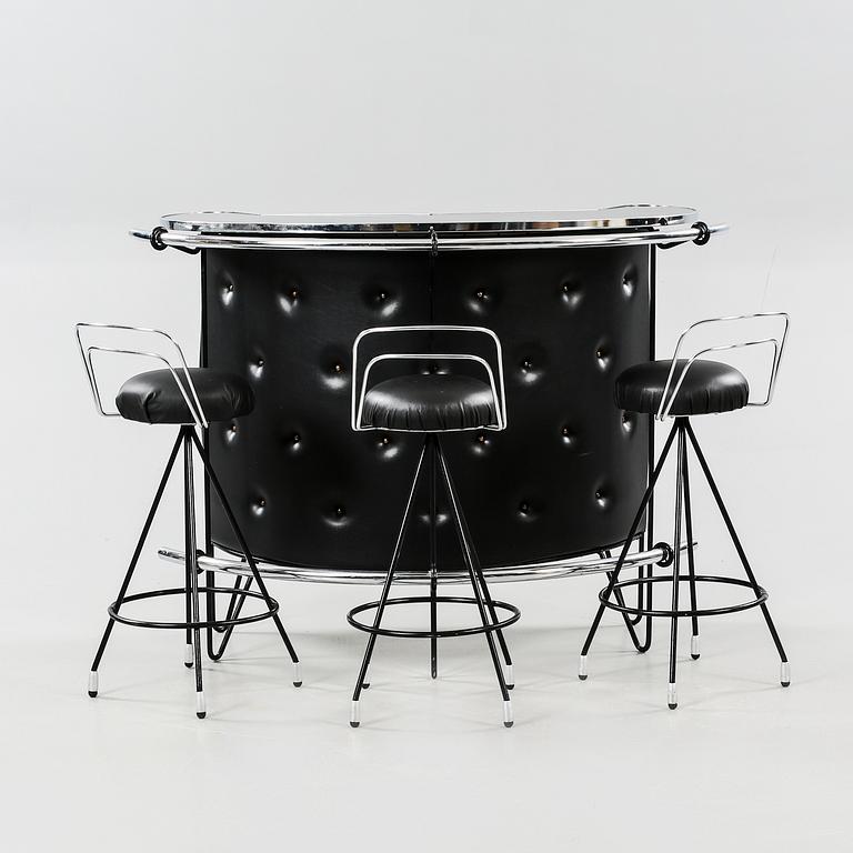 BARDISK samt BARSTOLAR, 3 st, 1950/60-tal.