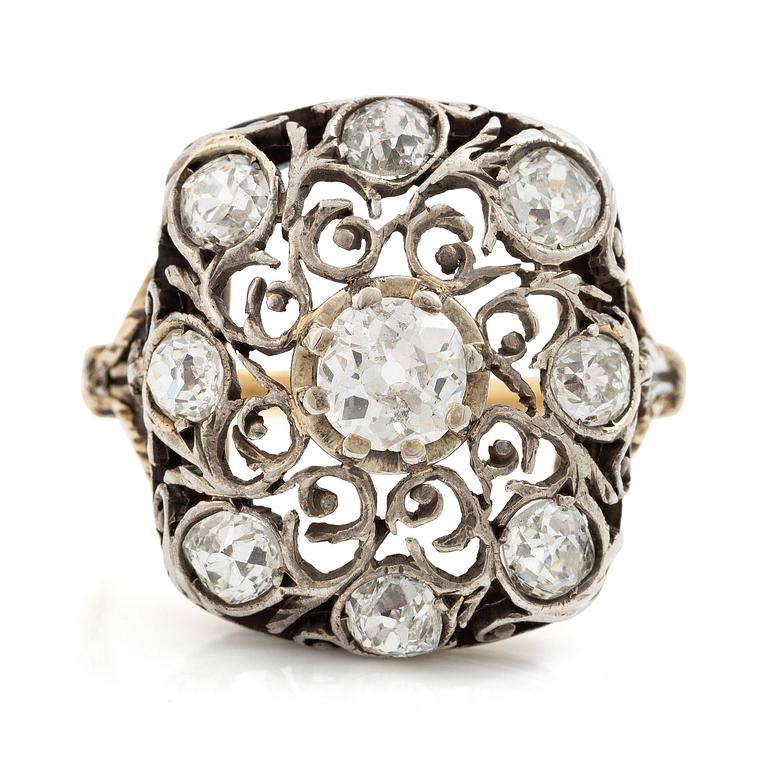 Ring 18K guld och silver med gammalslipade diamanter, tillskriven Buccellati.