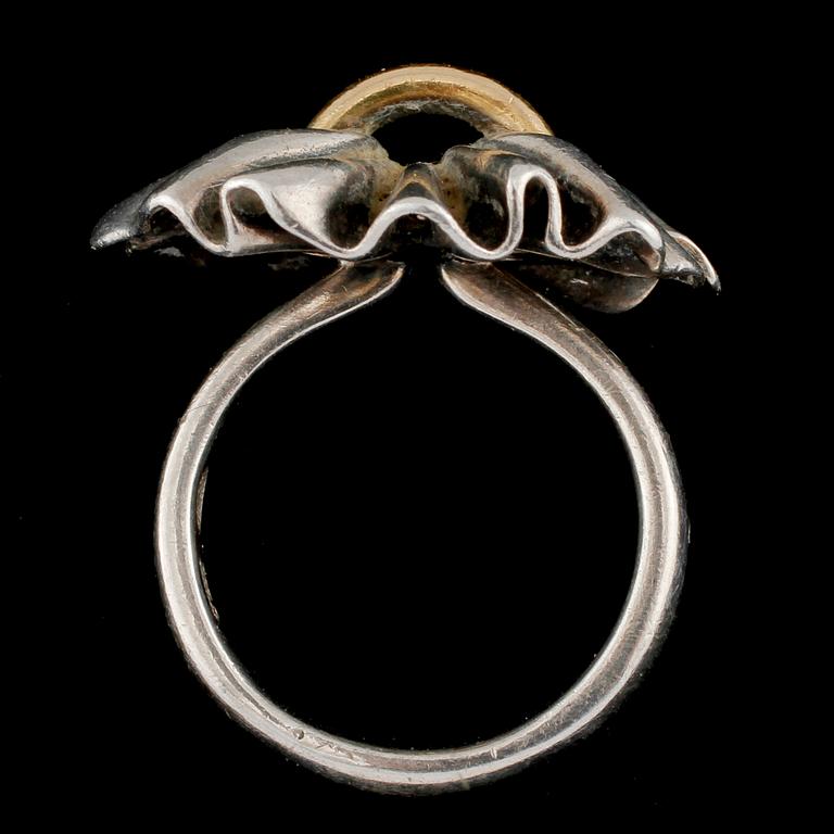 RING, 18k guld sterlingsilver, Georg Jensen, Danmark, 1900.-talets andra hälft. Vikt 15 g.