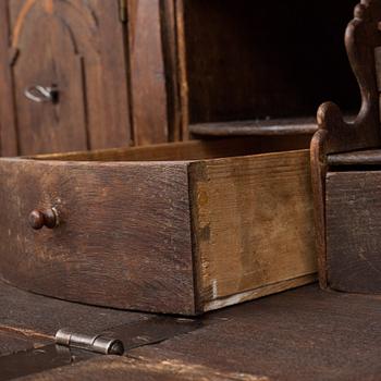 An 18 th century rococo cabinett.