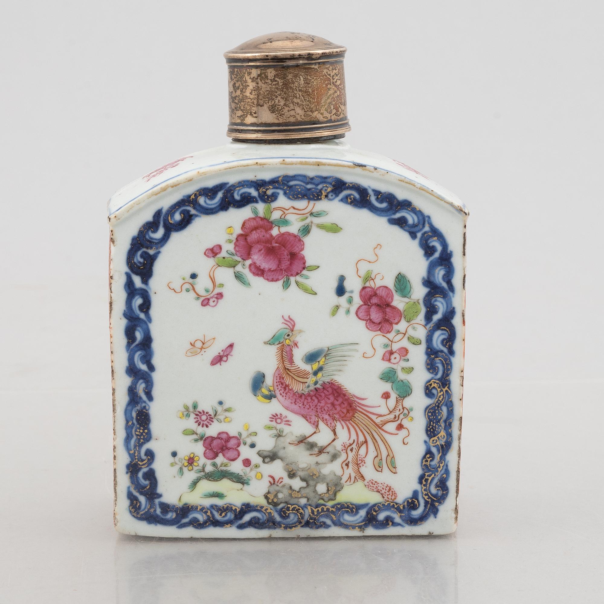 A Famille Rose porcelain tea caddie, China, Qianlong (1736-95).