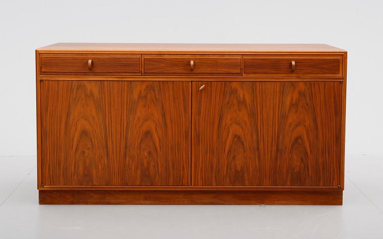 SIDEBOARD, Bertil Fridhagen, Bodafors, 1900-talets mitt.