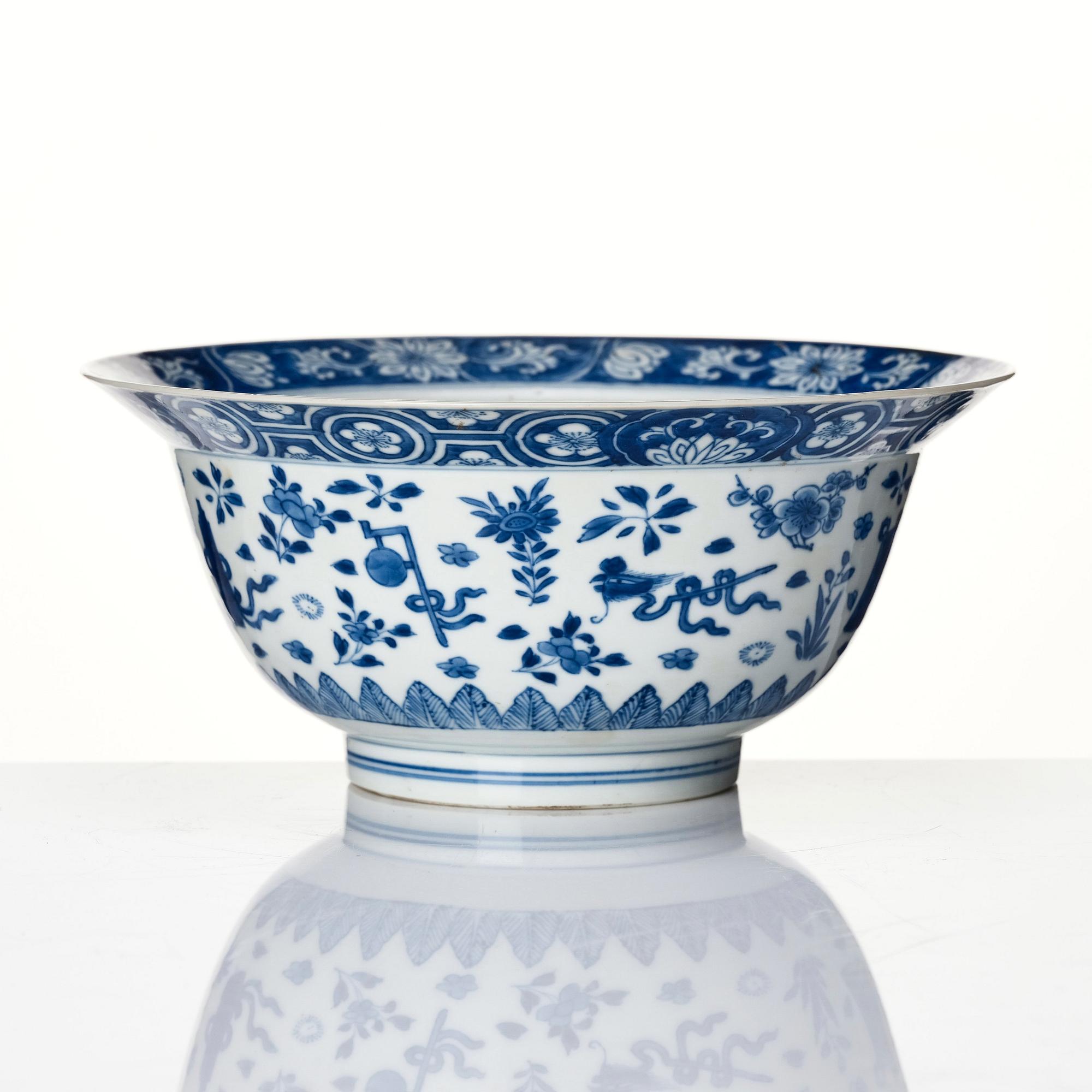 Skål, porslin. Qingdynastin, Kangxi (1662-1722).