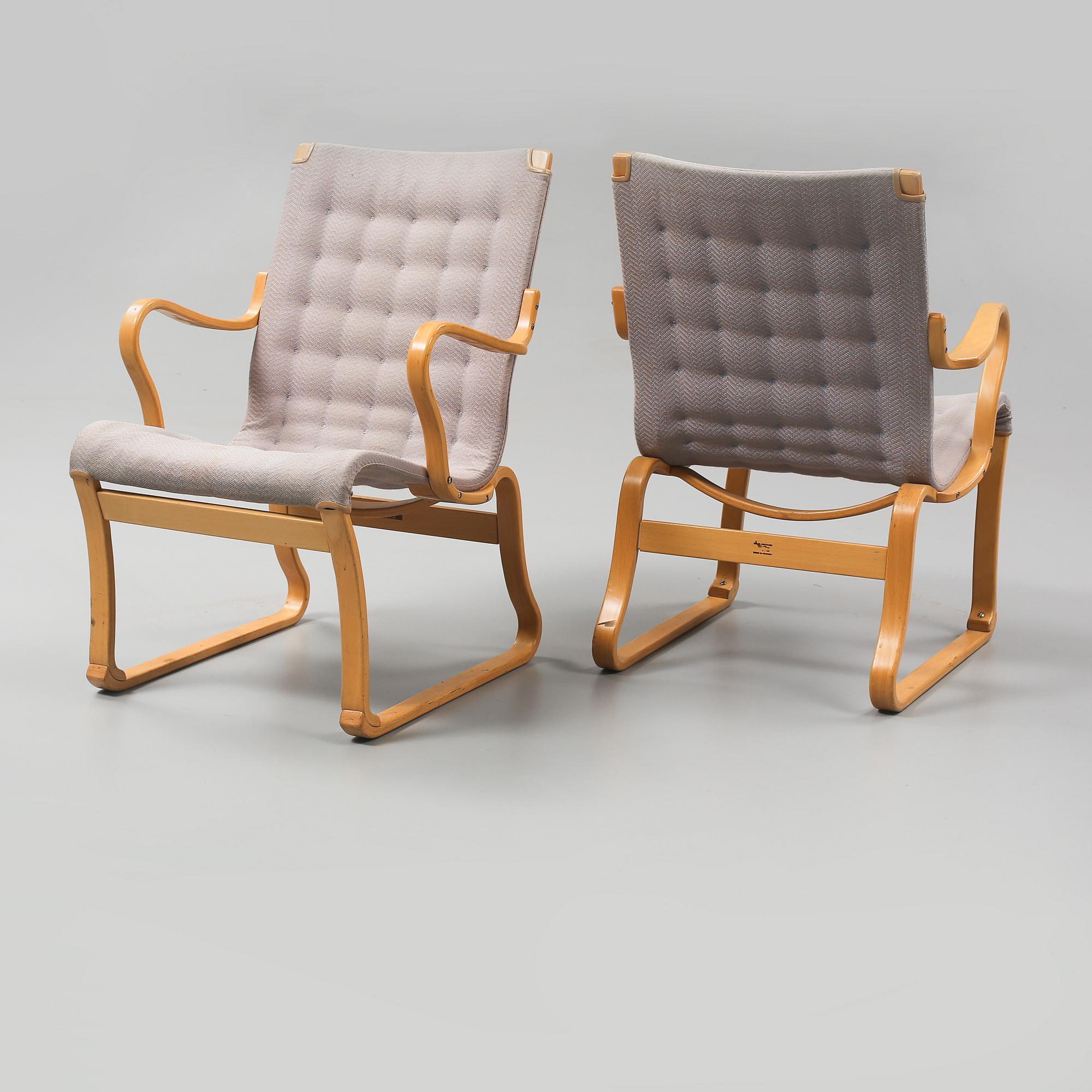 FÅTÖLJER, ett par, "Mina", Bruno Mathsson, 1900-talets andra hälft.