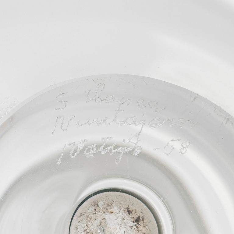 Saara Hopea, two vases, model SH 137 "Taifun", signed Nuurajärvi Notsjö -58 and -61.