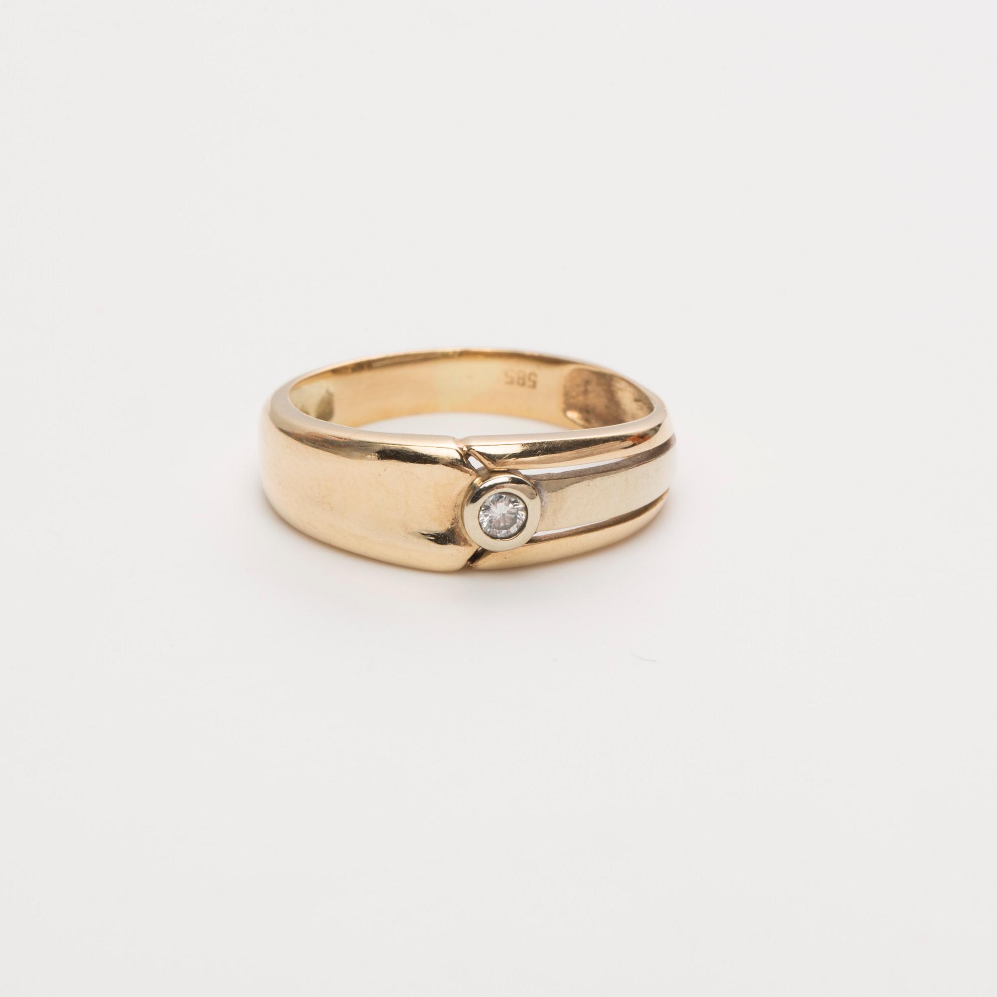 RING, 14K guld, briljantslipad diamant, ca 0,08 ct.