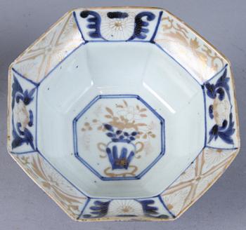 PARTI PORSLIN, 3 delar, Kina samt Japan, 1700-/1800-tal.