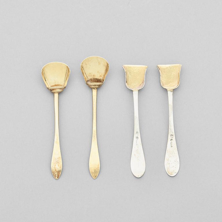 Two pairs of Swedish 19th century parcel-gilt salt-paddles, marks of Gustaf Möllenborg, Sthlm 1831 and Nils Julihn,