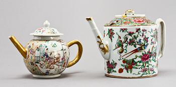 TEKANNOR, 2 st, porslin, Kina, 1800/1900-tal.