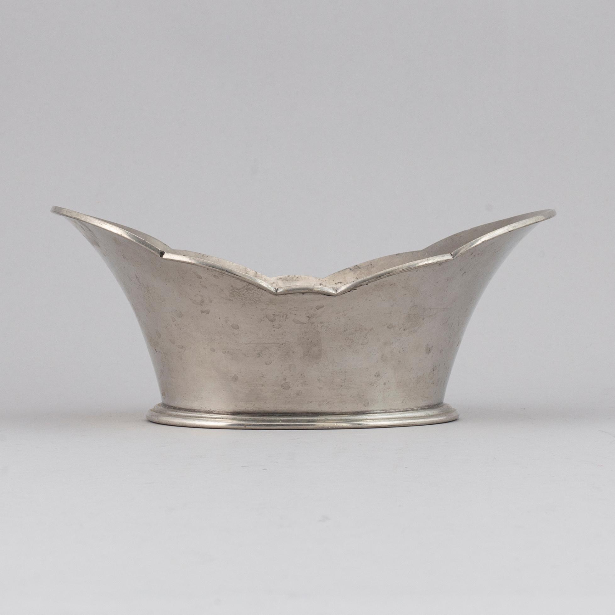 NILS FOUGSTEDT, jardinière, Firma Svenskt Tenn, Stockholm 1929.