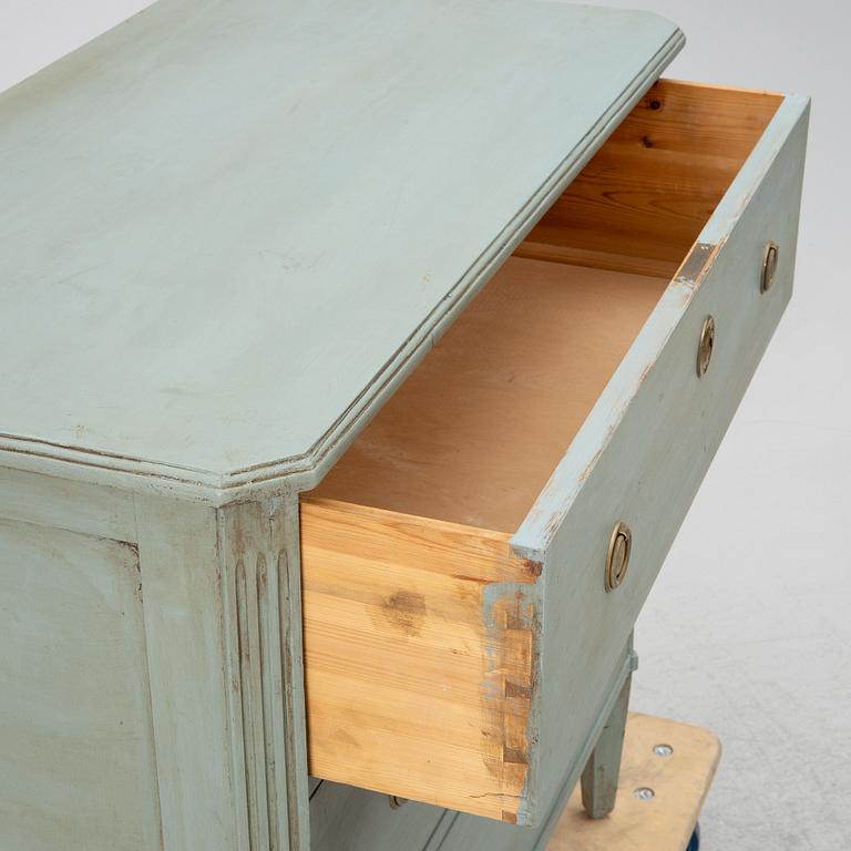 A Gustavian style chest of drawers, 20th century.