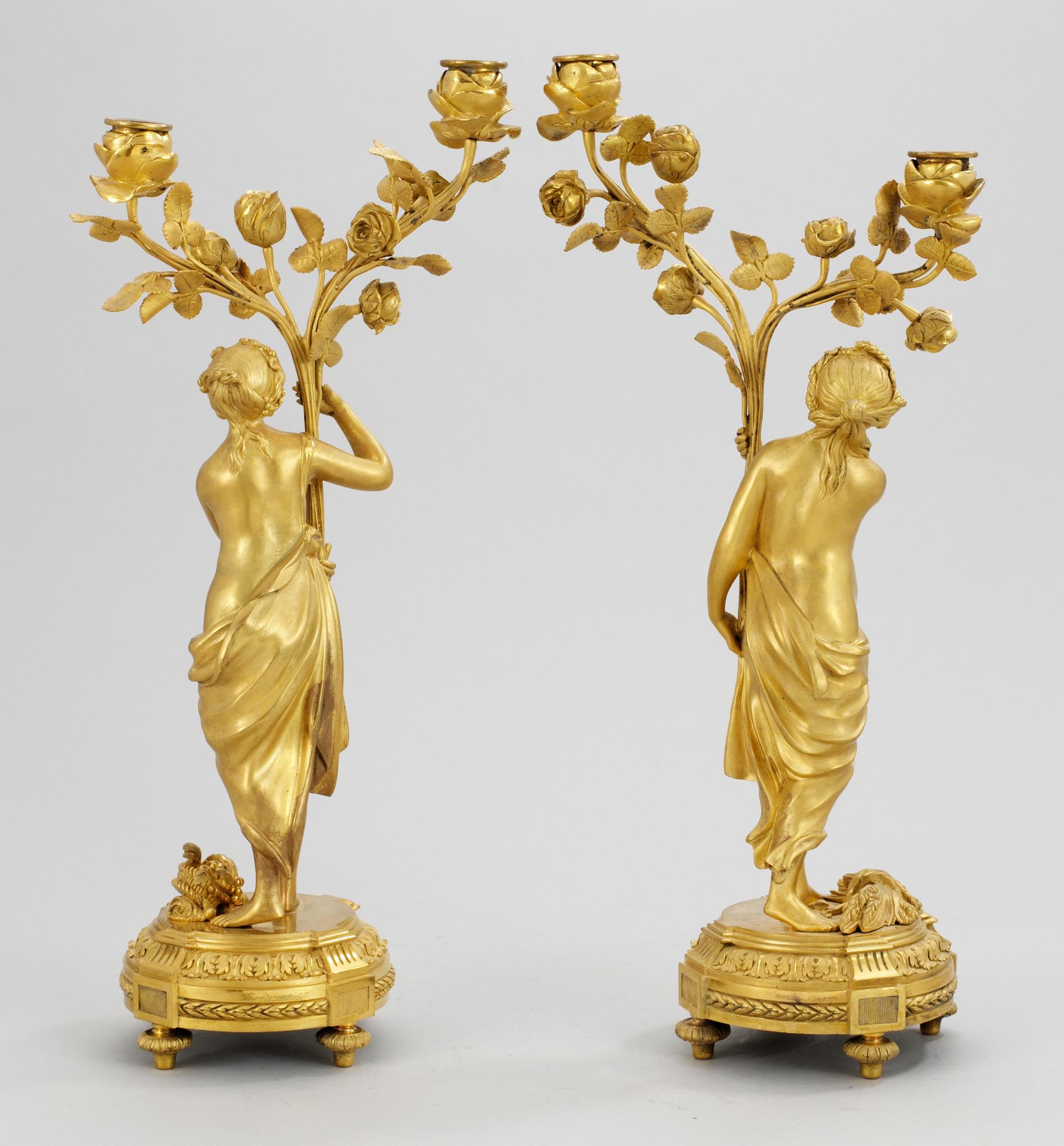 KANDELABRAR, för två ljus, ett par, Falconets art. Frankrike, 1700-talets slut. Louis XVI.