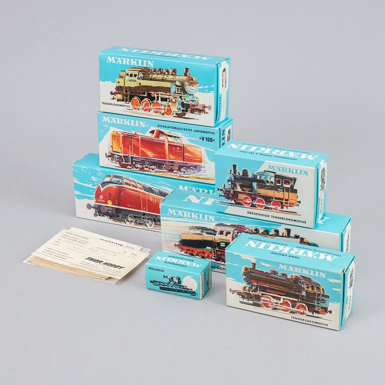 Märklin, a large collection of locomotives, wagons and accessories.