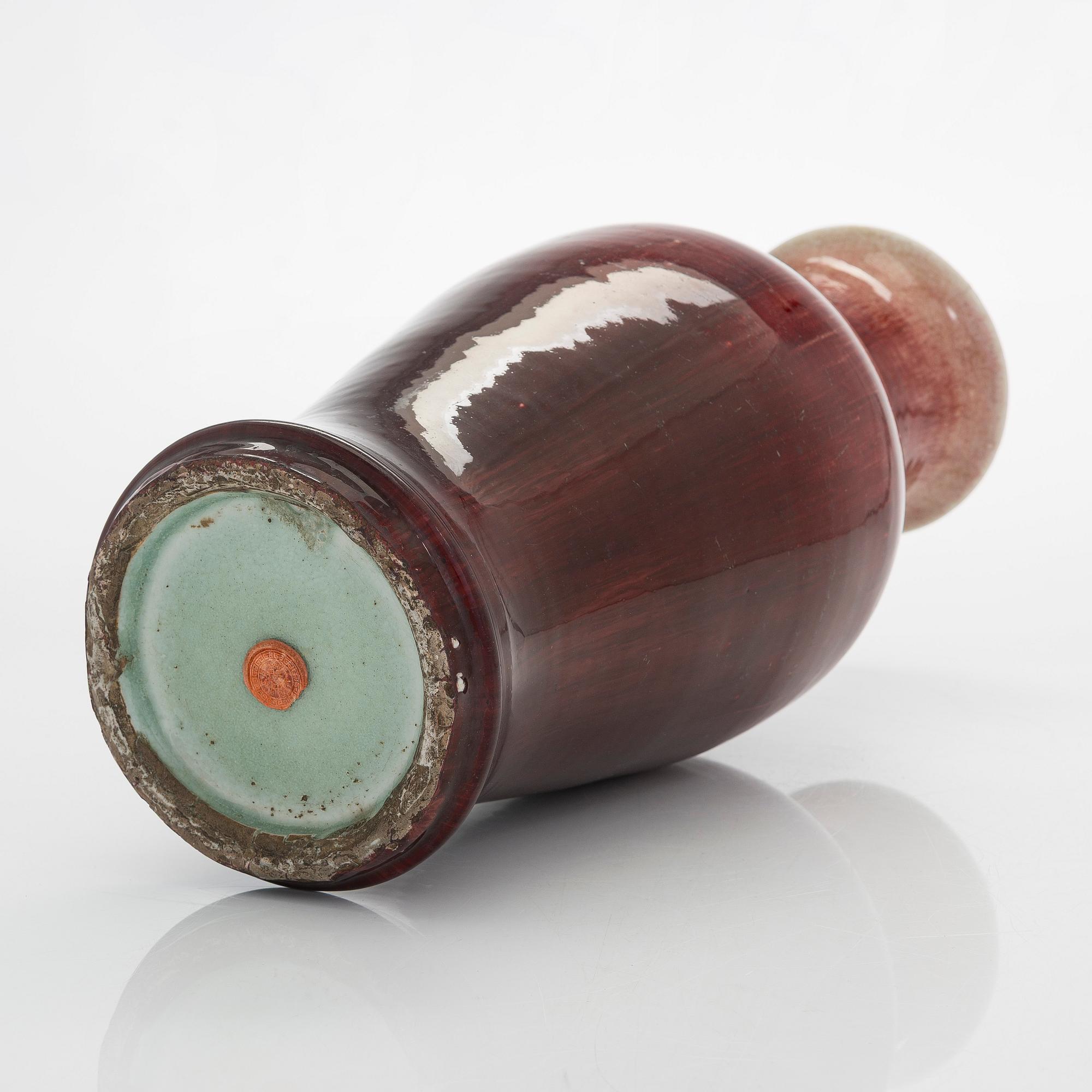 Vas, keramik. Kina, 1900-tal.