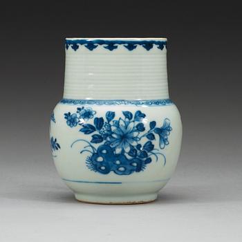 MUGG, porslin, Qing dynastin Kangxi (1662-1722).