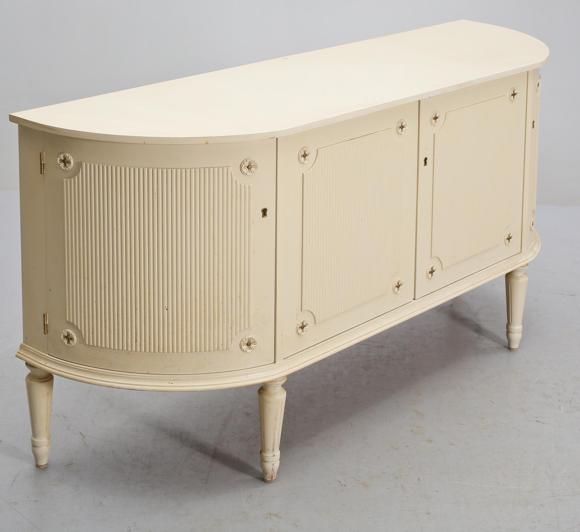 SIDEBOARD, Gustaviansk stil, 1900-talets andra hälft.