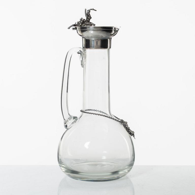 Karaff, glas med silverfattning, Otto Wollter, Schwäbisch Gmünd, Tyskland (firman aktiv 1875-1991).