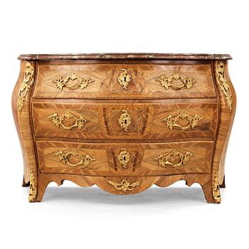 5. A Swedish Rococo 18th century commode.